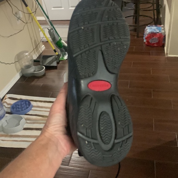 Work Shoes - Picture 3 of 5